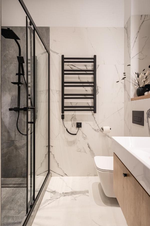 E56 - Grand Boulevard Heritage Residence - Best Location By Bqa 布达佩斯 外观 照片