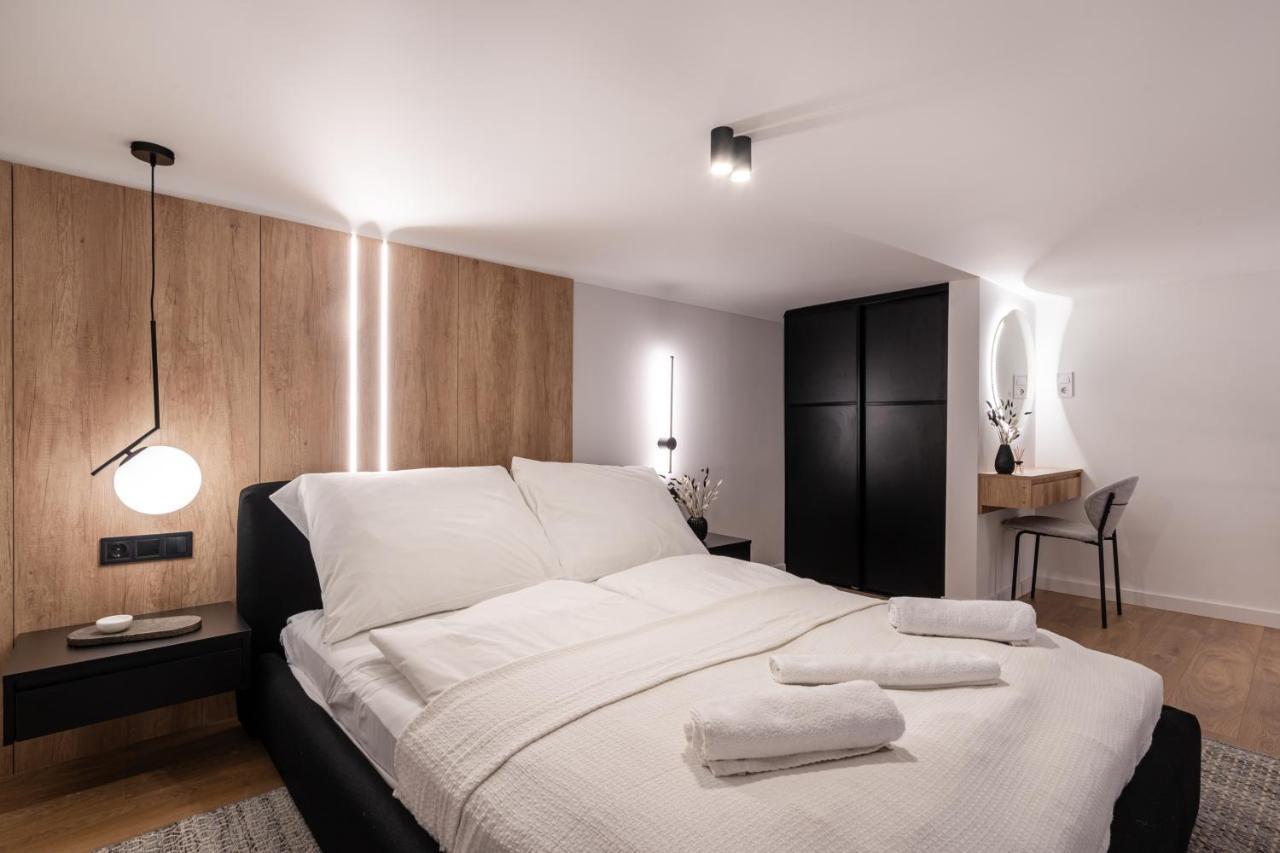 E56 - Grand Boulevard Heritage Residence - Best Location By Bqa 布达佩斯 外观 照片
