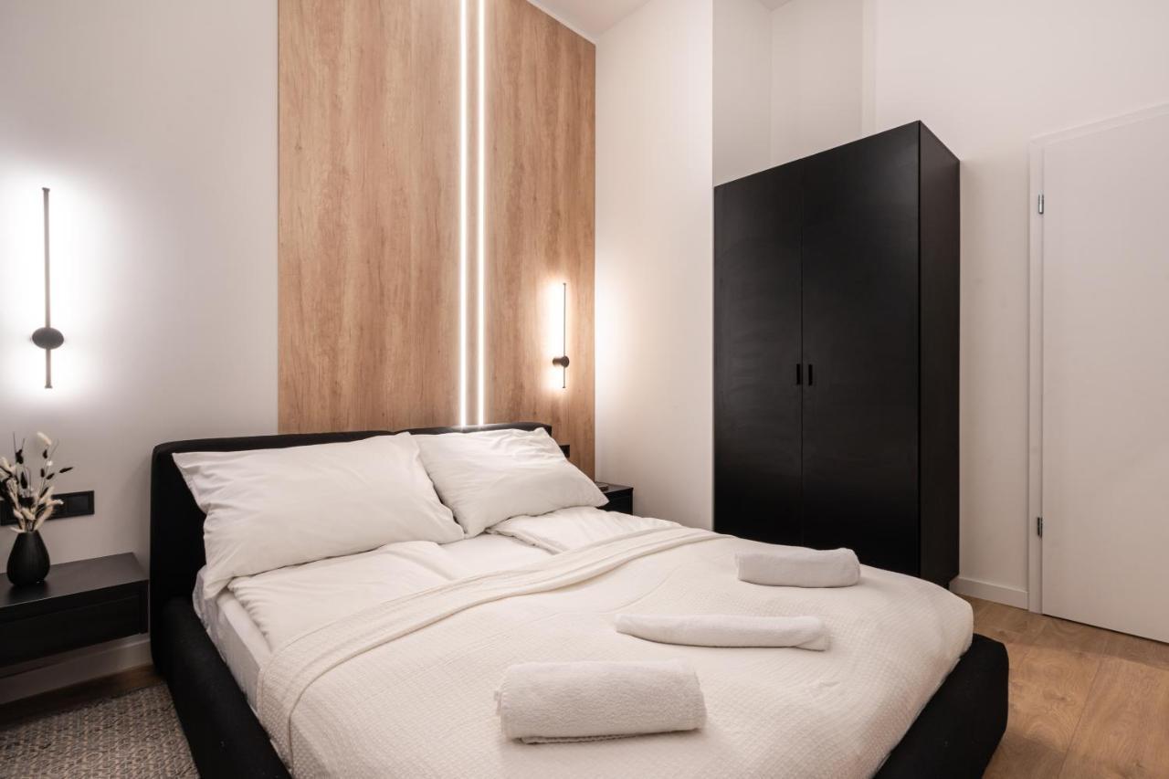 E56 - Grand Boulevard Heritage Residence - Best Location By Bqa 布达佩斯 外观 照片